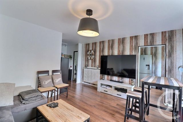 Appartement F3 à louer - 3 pièces - 70.2 m2 - TREMBLAY EN FRANCE - 93 - ILE-DE-FRANCE - Century 21 Vert-Galant